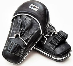 Лапы малые 21х24х12см, мягкая набивка, черный/белый