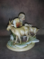 Статуэтка. Фарфор. Сельские заботы. Capodimonte. Италия