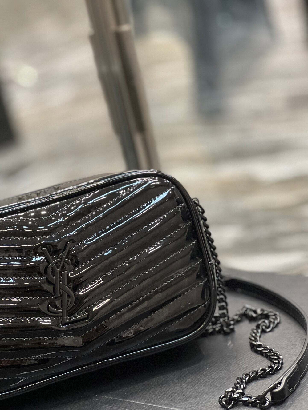Yves Saint Laurent Lou Camera Bag 18 cm