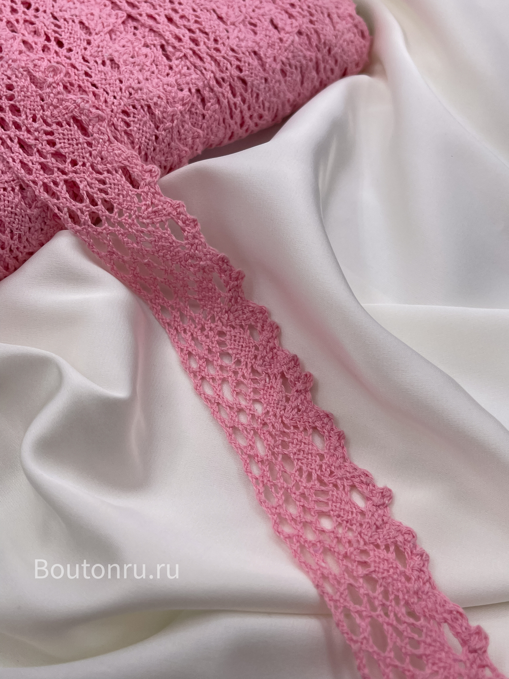 Кружево розовое