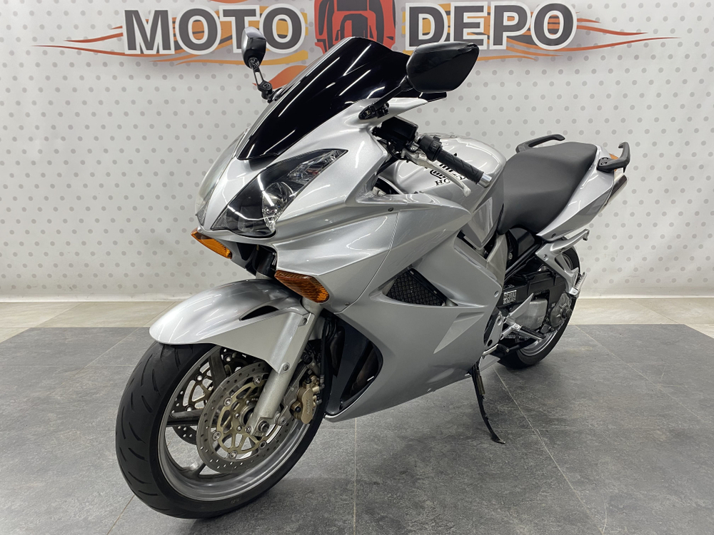 Honda VFR800F , 2005