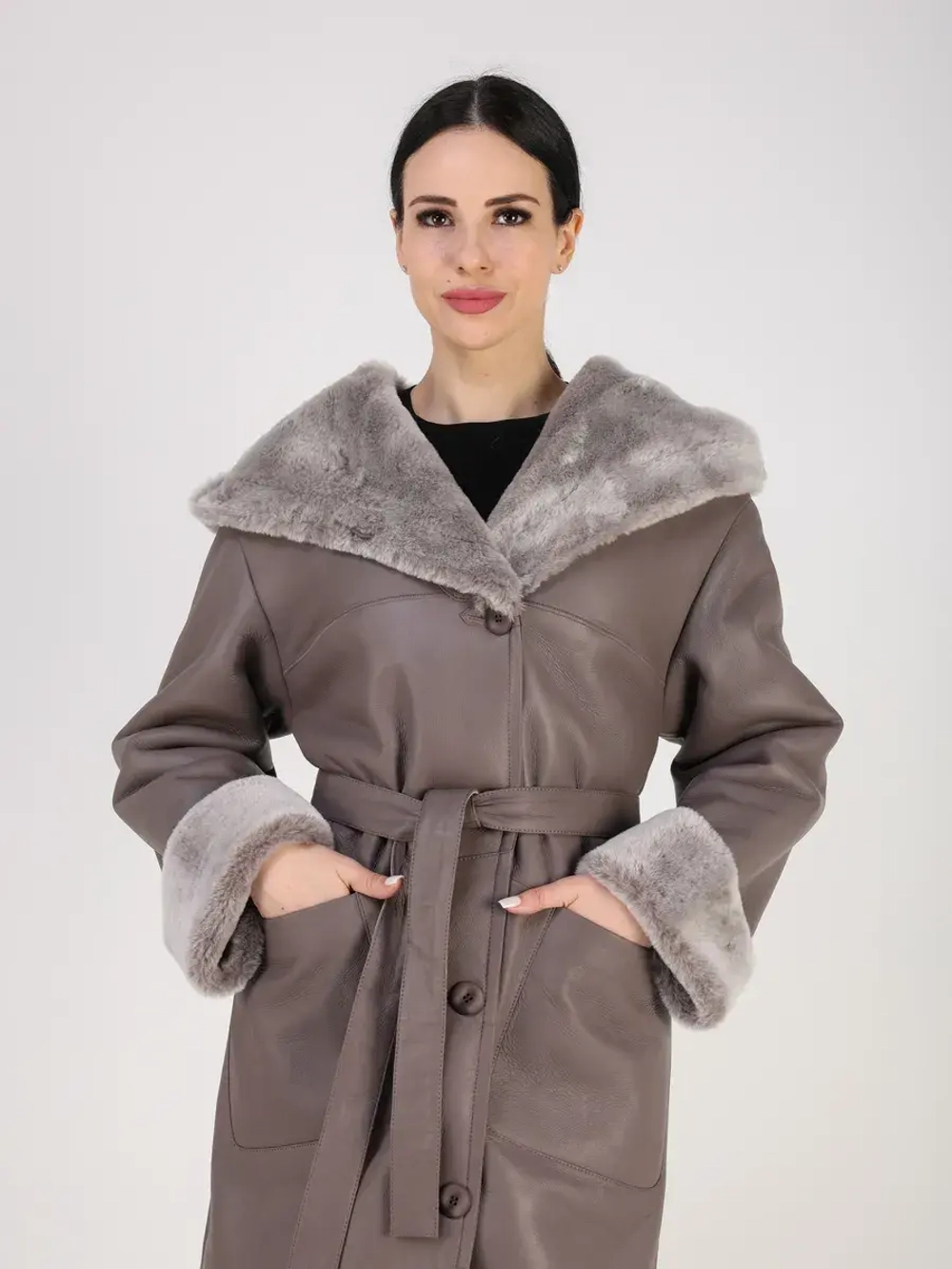 Дубленка зимняя натуральная с капюшоном длинная