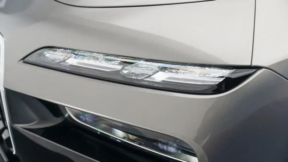 BMW 7 серии 760i xDrive, 2023