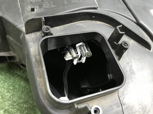 Битая Фара правая BMW X1 F48 (2015-2019) LED