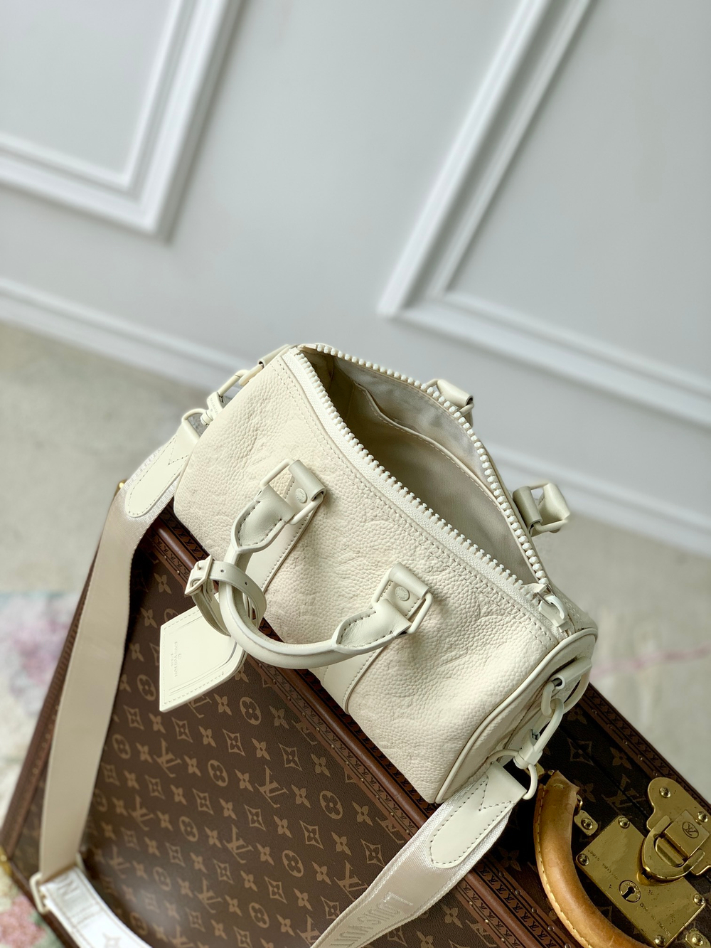 Louis Vuitton Keepall 25