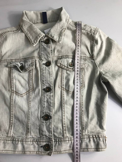 Куртка Benneton светлая, визуально на 44 размер