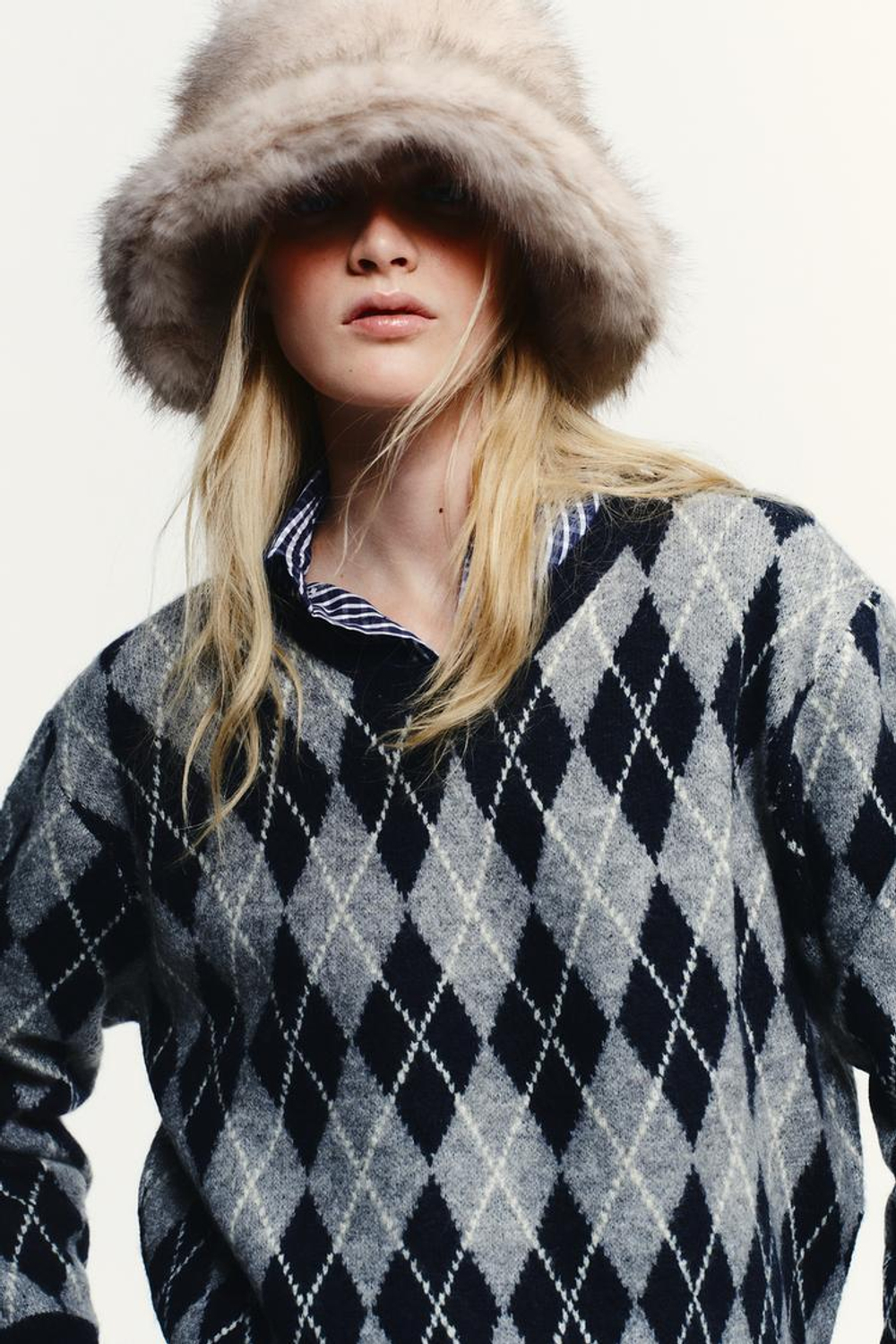 ZARA ПАНАМА ИЗ ИСКУССТВЕННОГО МЕХА, ЭКРЮ