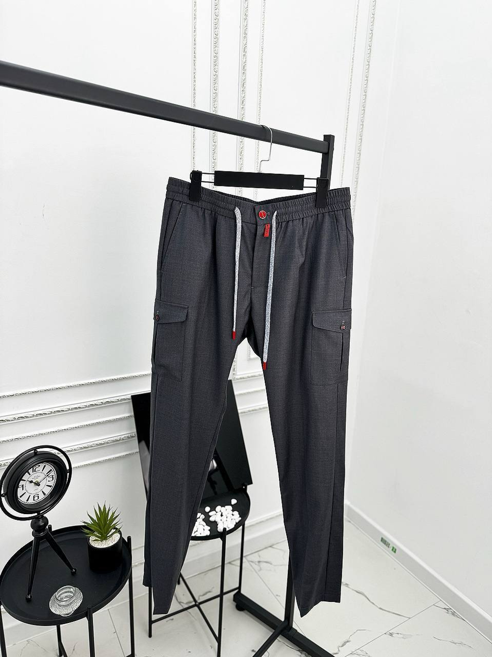 Льняной костюм Kiton