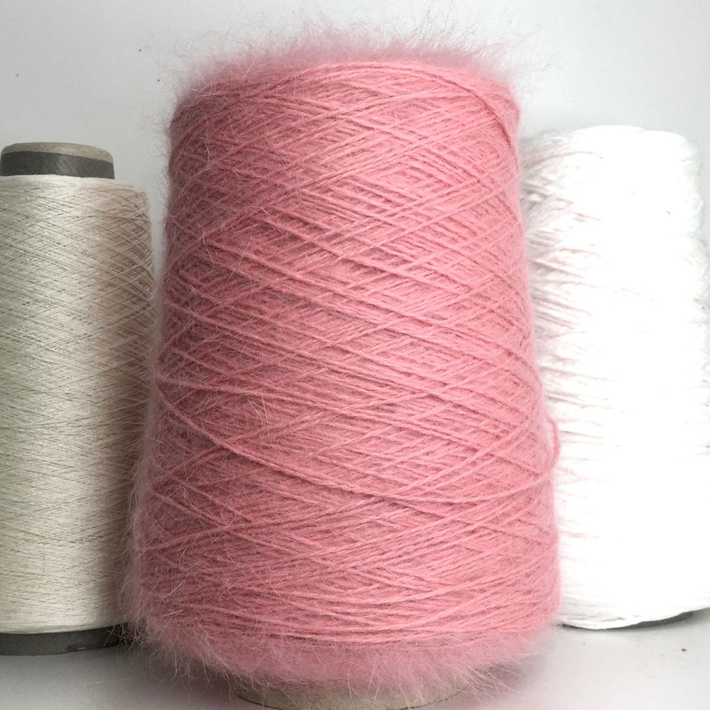 MALO S.P.A. art. ANGORA 80; 80% ангора, 20% п/а; 650м/100гр цвет: коралл col. 1034 есть мал. бобинка 96гр. S906
