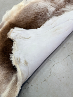 Шкура коврик меховой прикроватный овчина, 120х65 см.