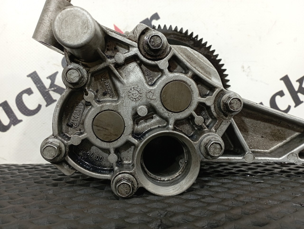 Насос масляный 2017г