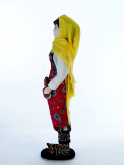 Кукла фарфоровая коллекционная Азербайджанка