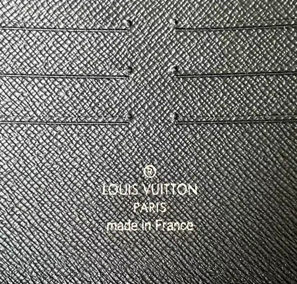 Louis Vuitton Pochette Voyage MM