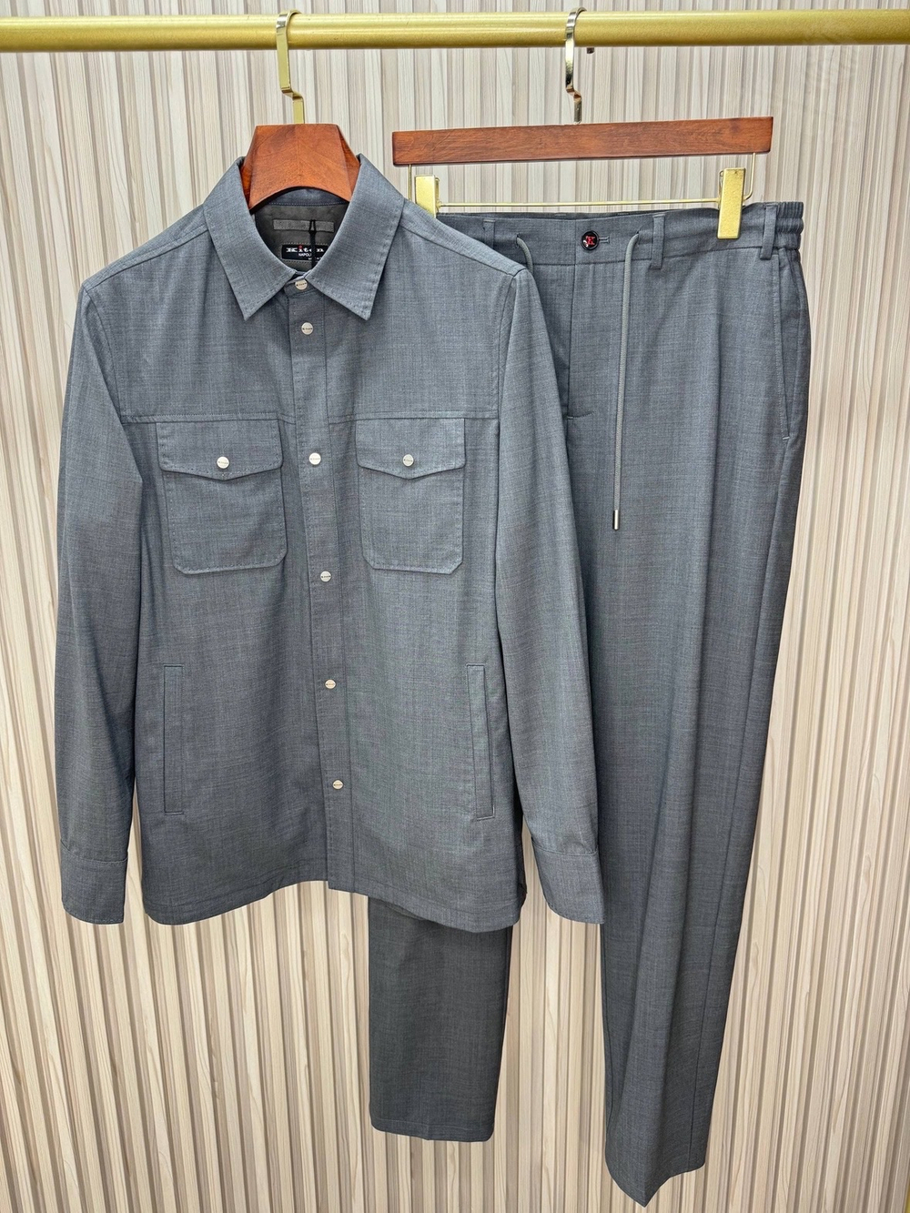 Прогулочный костюм Kiton