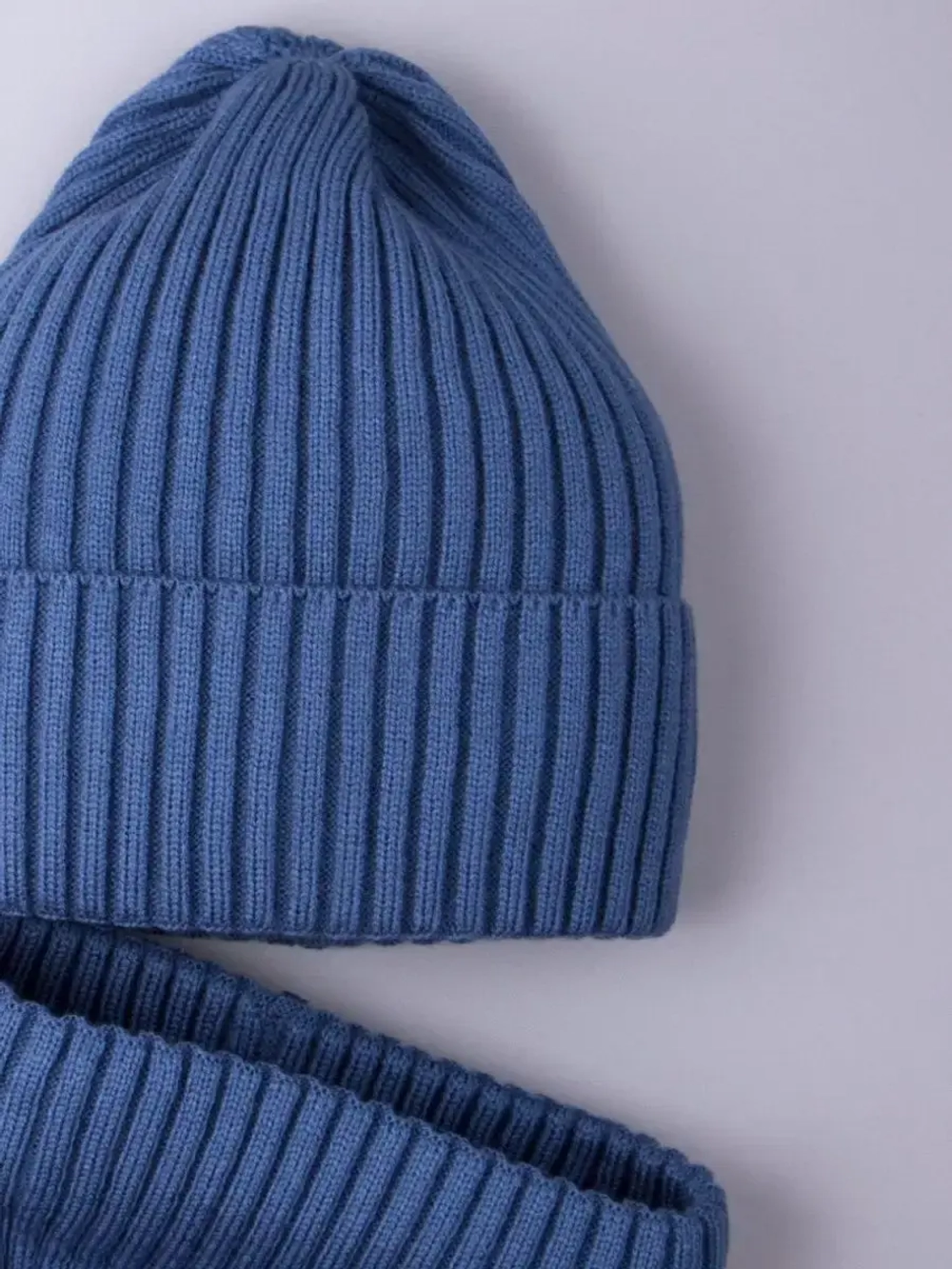 Шапка для мальчика со снудом осенняя