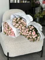 Букет моно из кустовых роз 25 шт в нежно-розовом оттенке