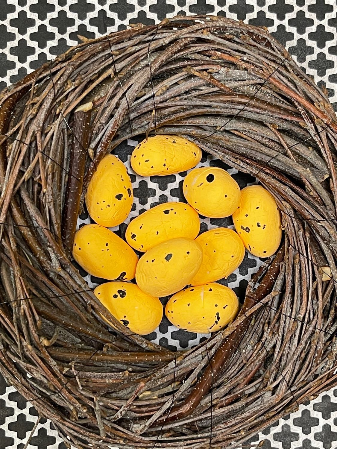 яйца пенопласт , цвет оранжевый , 2-3см (10шт)