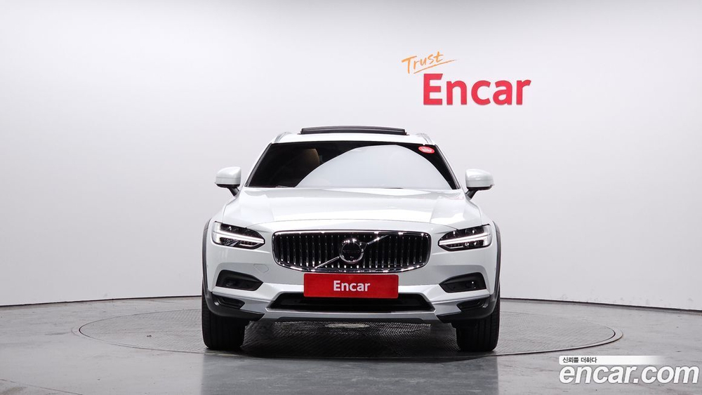 Volvo V90 Cross Country B5 Ultimate AWD (05.2023)