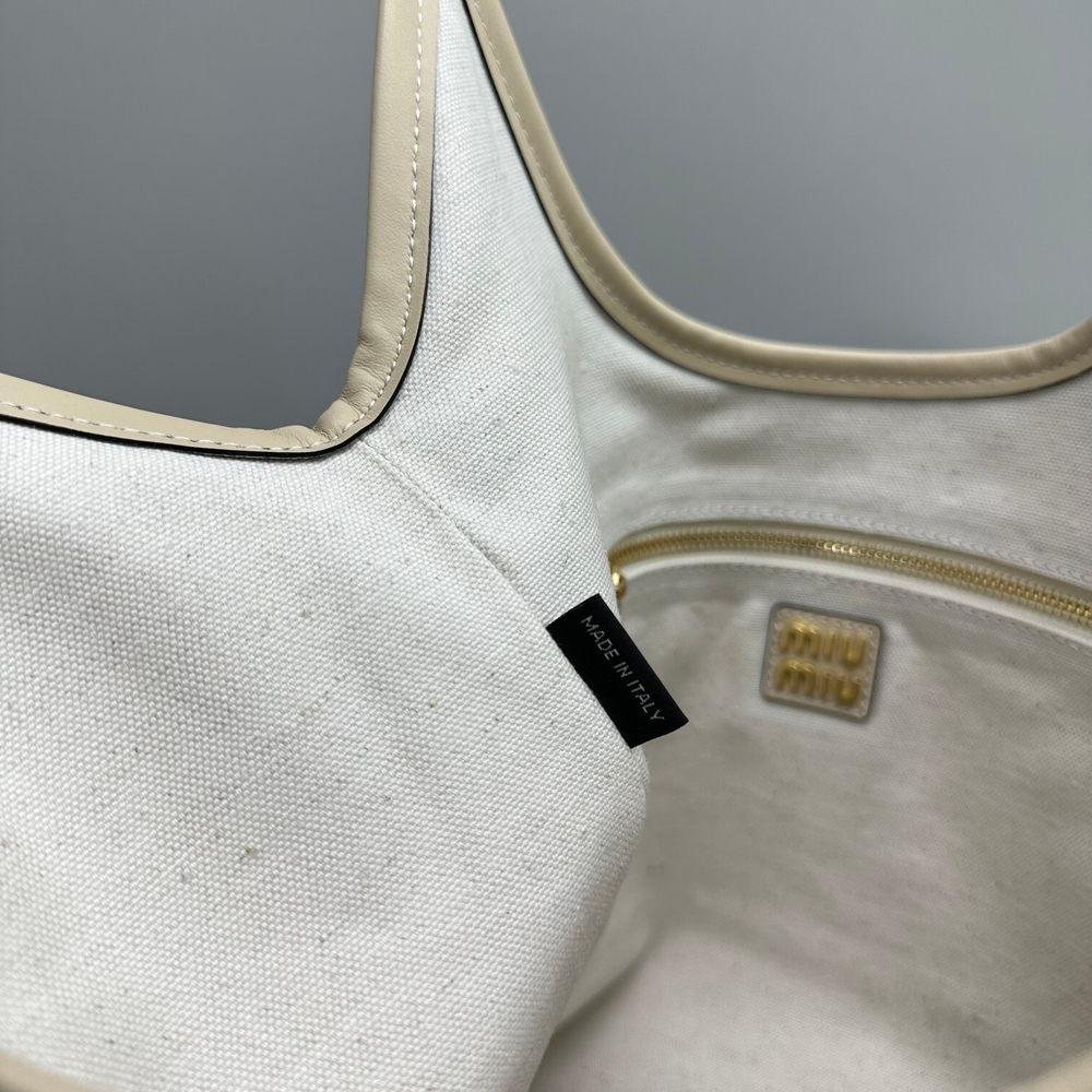 Miu Miu Ivy Bag 40 cm
