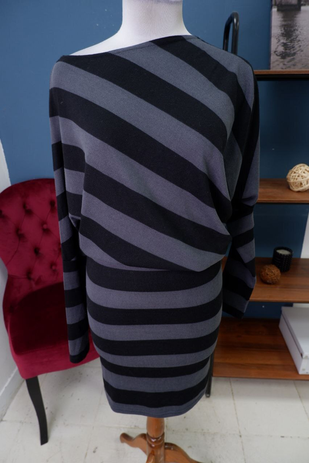 Платье Oodji необычное 40 размер