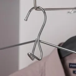 Вешалка для одежды антискользящая 2-х уровневая SAVANNA, 37×22 см, металл / полиуретан, цвет чёрный