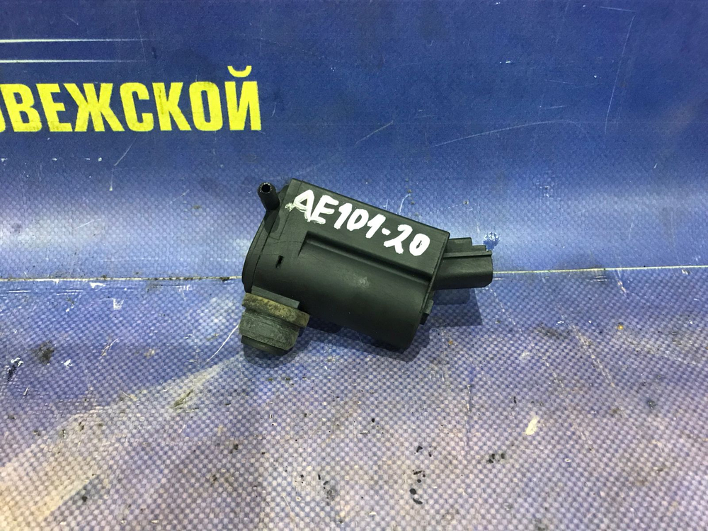 Моторчик бачка омывателя TOYOTA CERES 1993