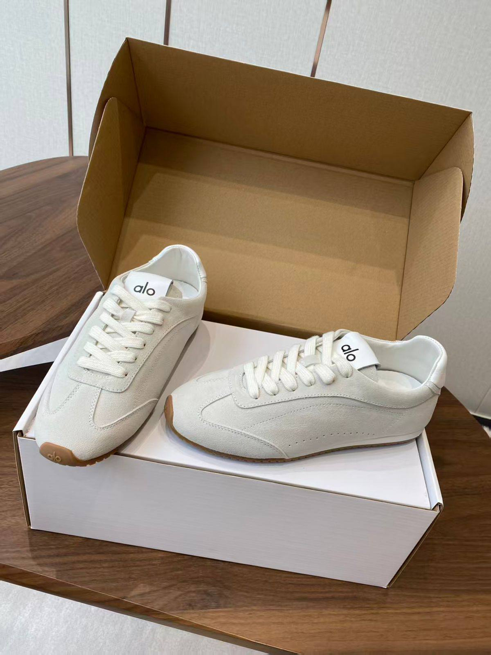 Кроссовки Alo
