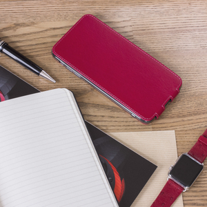 Чехол кожаный для iPhone XS Max цвета малины