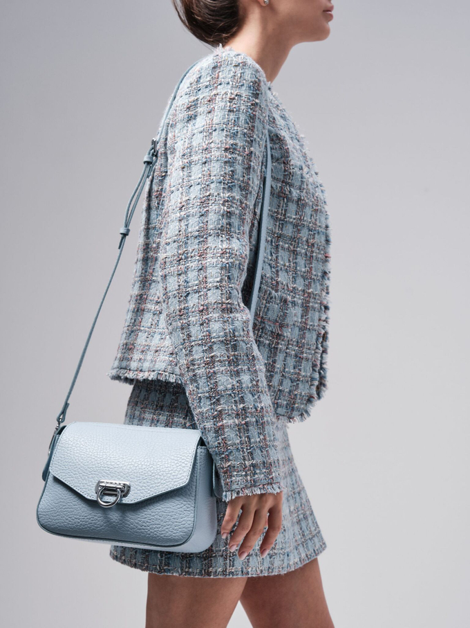 Сумка кожаная через плечо светло-голубая