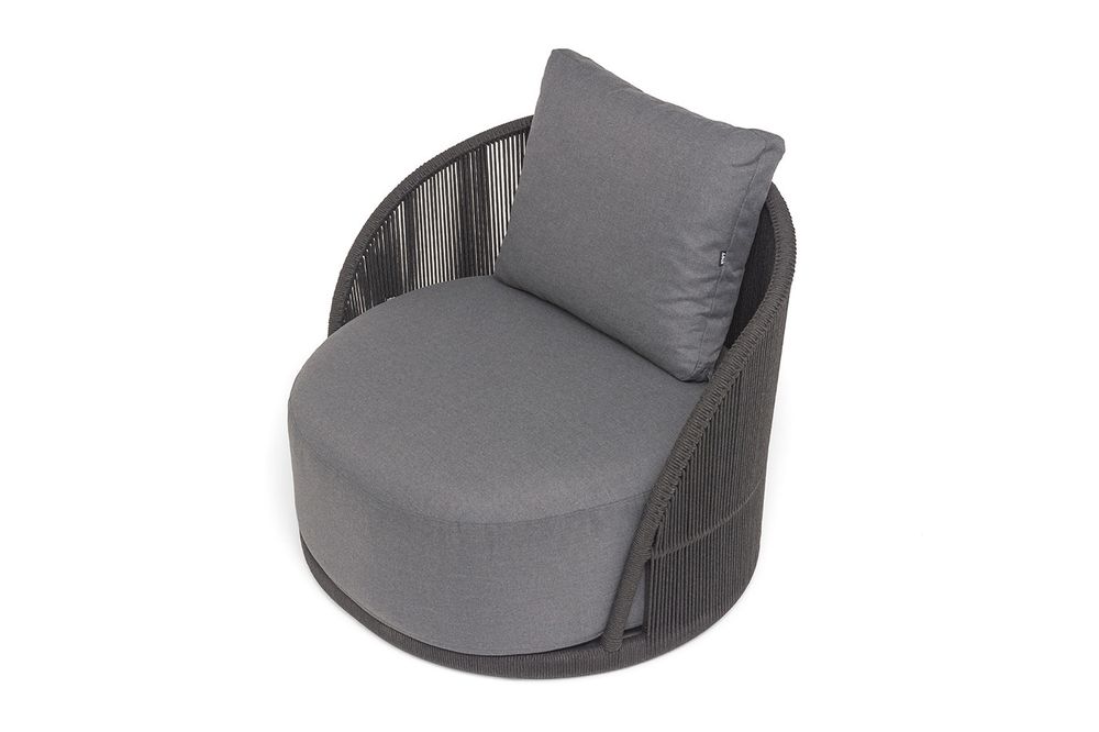 "Монтелла" кресло плетеное из роупа, каркас алюминий темно-серый (RAL7024) муар, роуп темно-серый круглый, ткань темно-серая 027