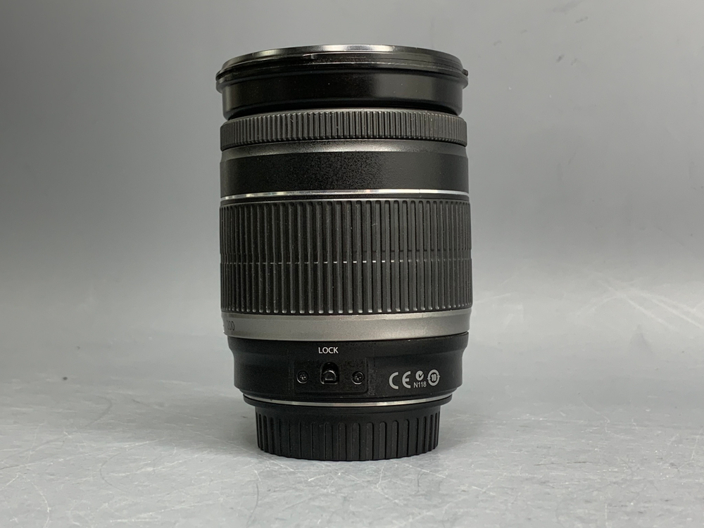 Canon EF-S 18-200mm 3.5-5.6 IS