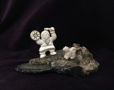 "Шаман с собакой"