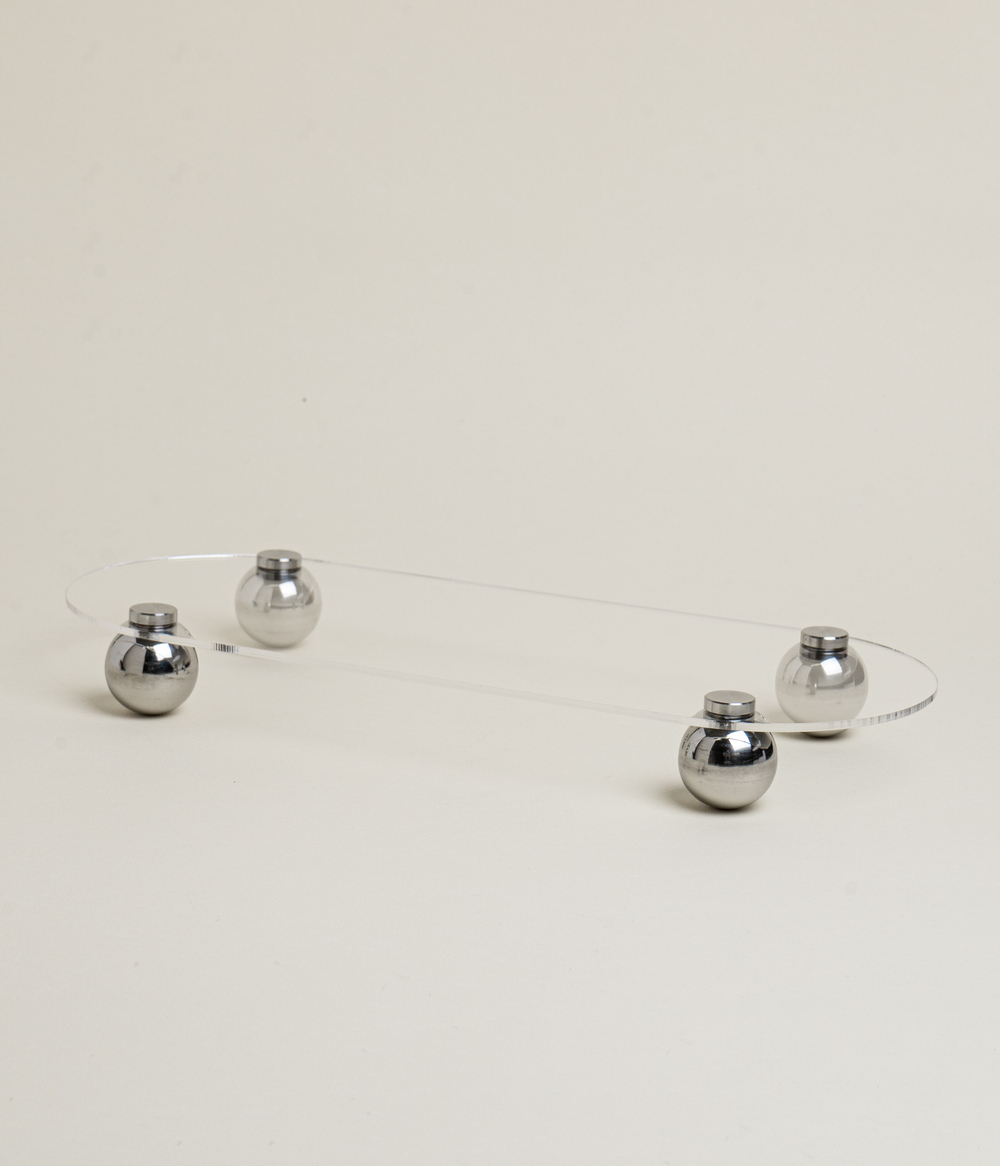 Поднос из акрила на четырех сферах