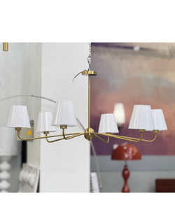 Элегантная люстра в латунном исполнении с текстильными абажурами