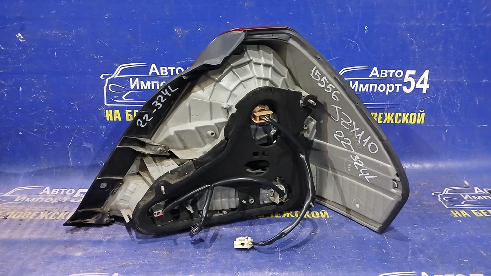 Стоп левый TOYOTA MARK 2 2002-2004