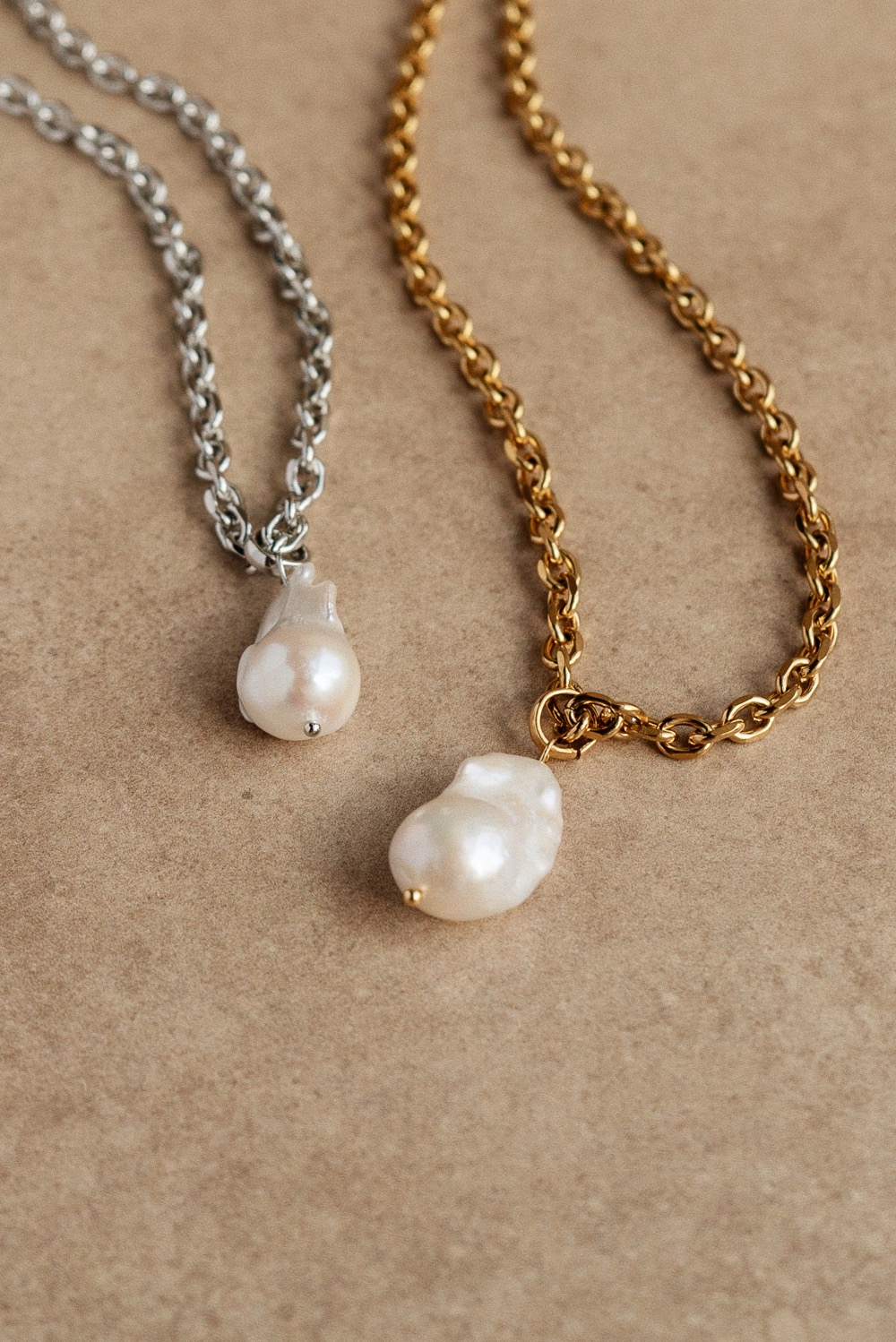 Цепь с жемчужиной