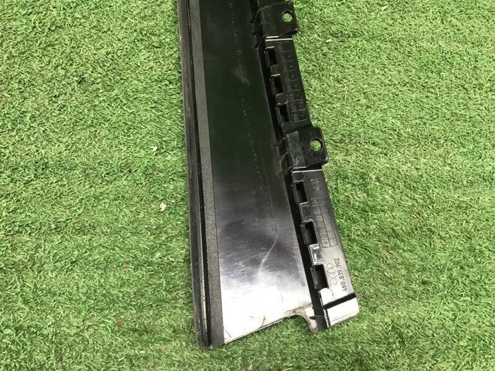 Накладка стойки двери задняя правая Audi A6 5 C8 (2018-н.в.)