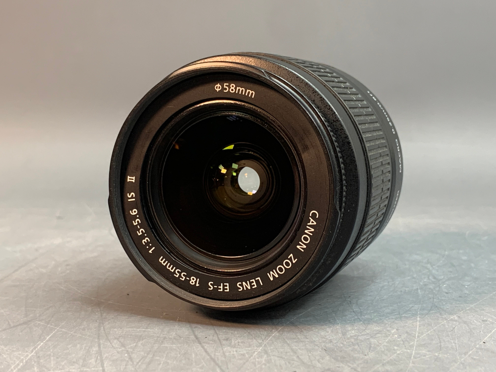 Canon 1100D Kit 18-55mm 3.5-5.6 IS II нерабочий USB-порт