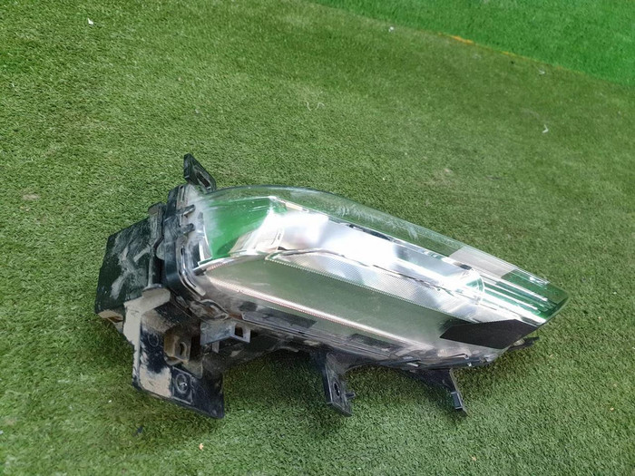 ПТФ правая Infiniti QX80 (2017-н.в.)