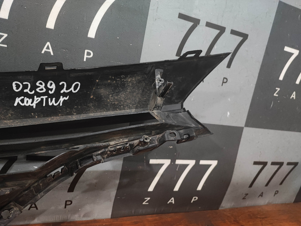 Решетка радиатора Renault Kaptur 16-20 Б/У Оригинал 623103985R