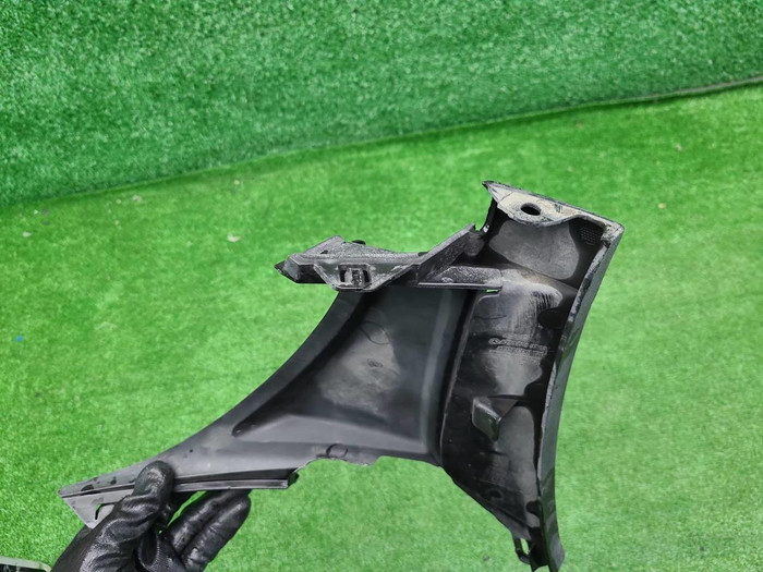 Накладка бампера левая Mercedes GLC X253 (19-22)