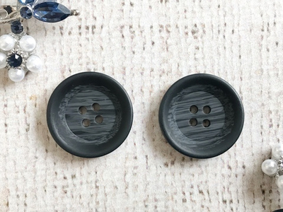Пуговицы костюмные, d 2 см