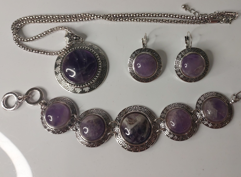 Комплект бижутерии подвеска, цепь, браслет, серьги Аметист Круг.(натуральный камень, бижутерный сплав)