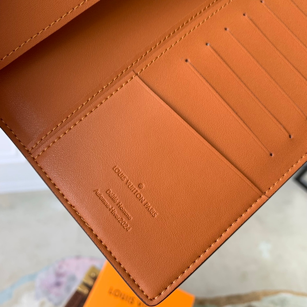 Louis Vuitton Brazza Wallet