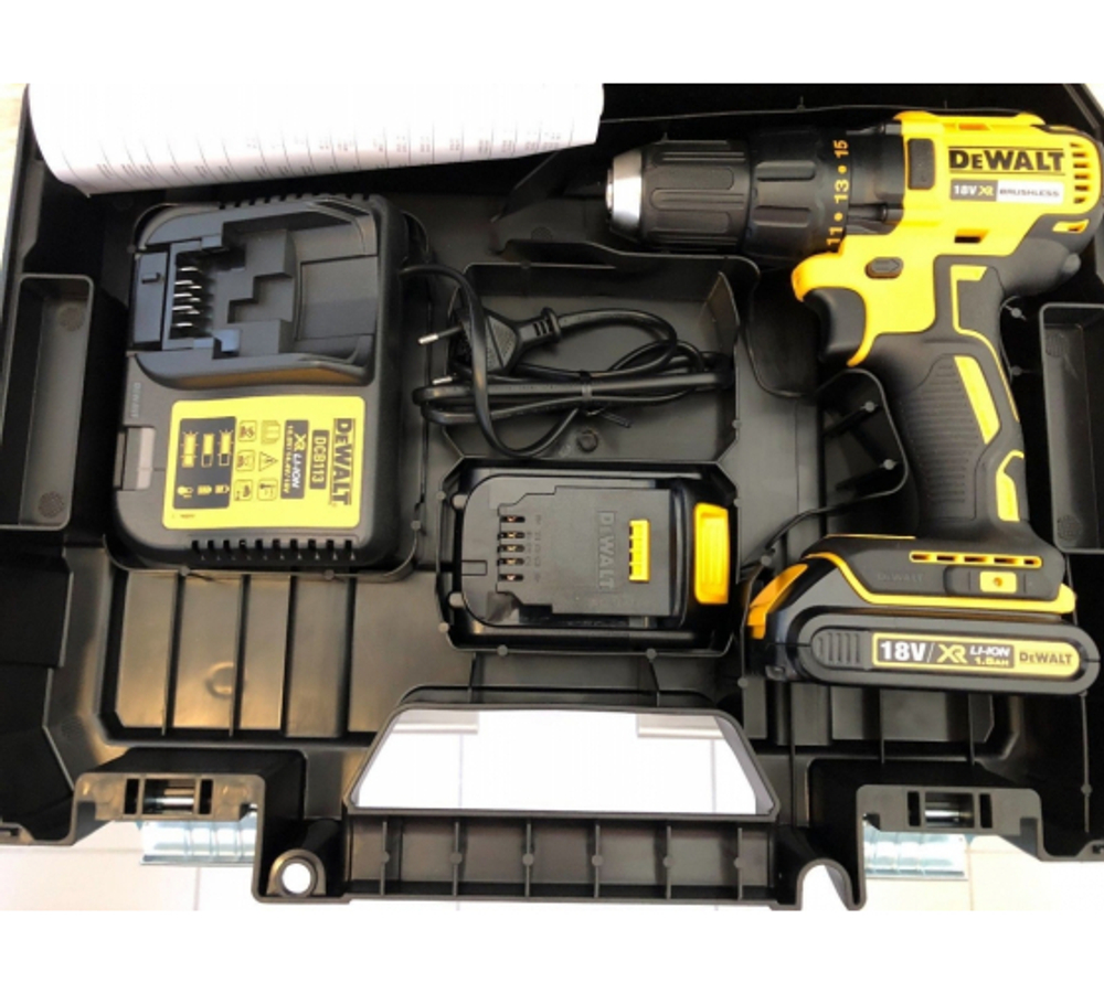 Аккумуляторная дрель-шуруповерт DeWalt DCK795S2T