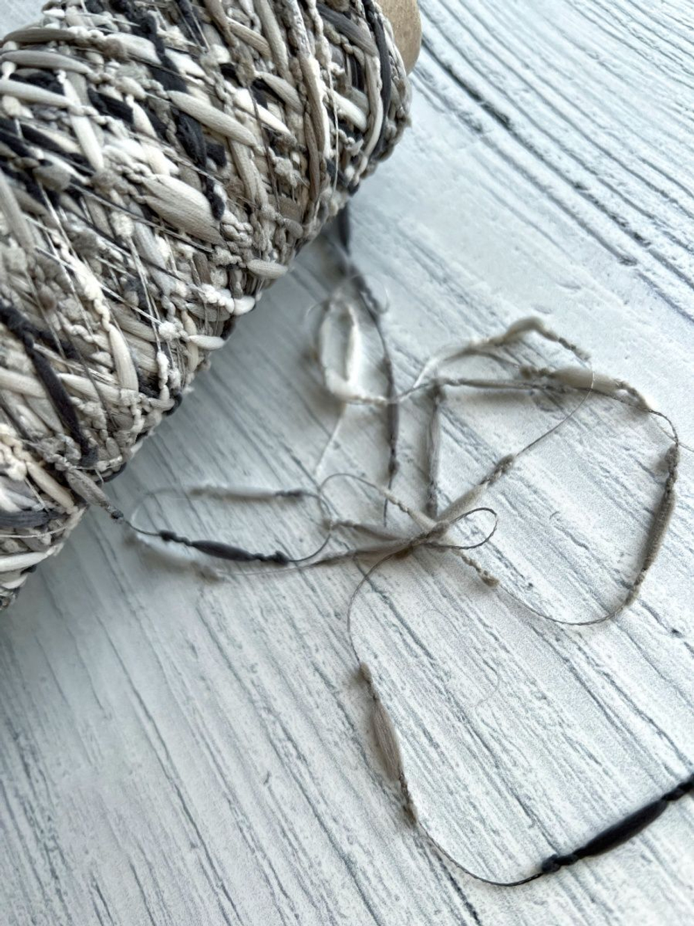 Трикотажная пряжа для вязания Шишибрики CARAMELLA