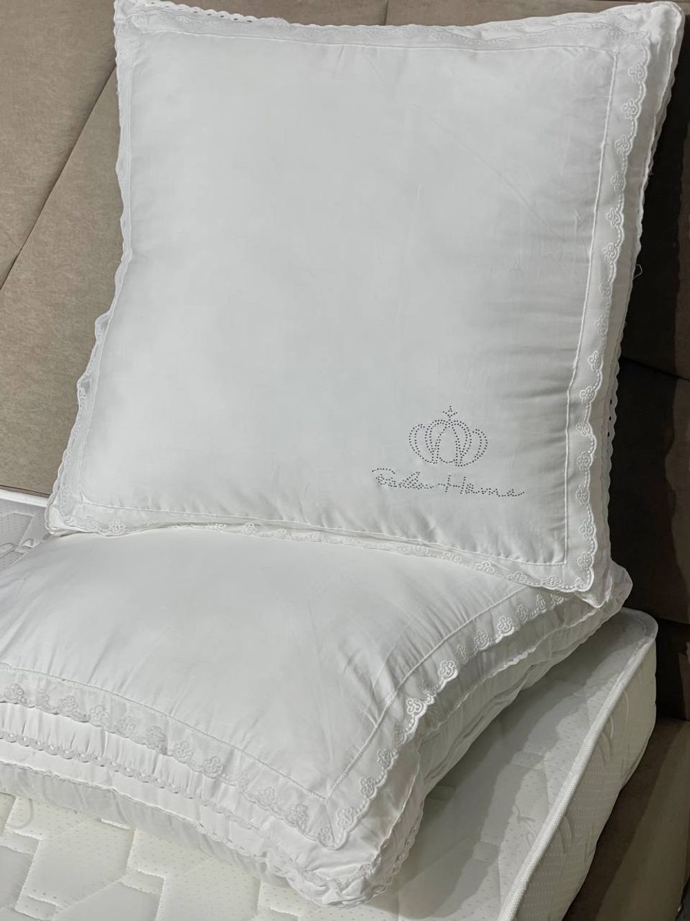 Подушка Кит КОРОНА 70/70