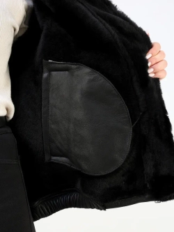 Дубленка зимняя натуральная куртка короткая с капюшоном