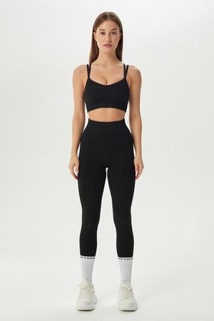 Топ бесшовный на бретелях в рубчик