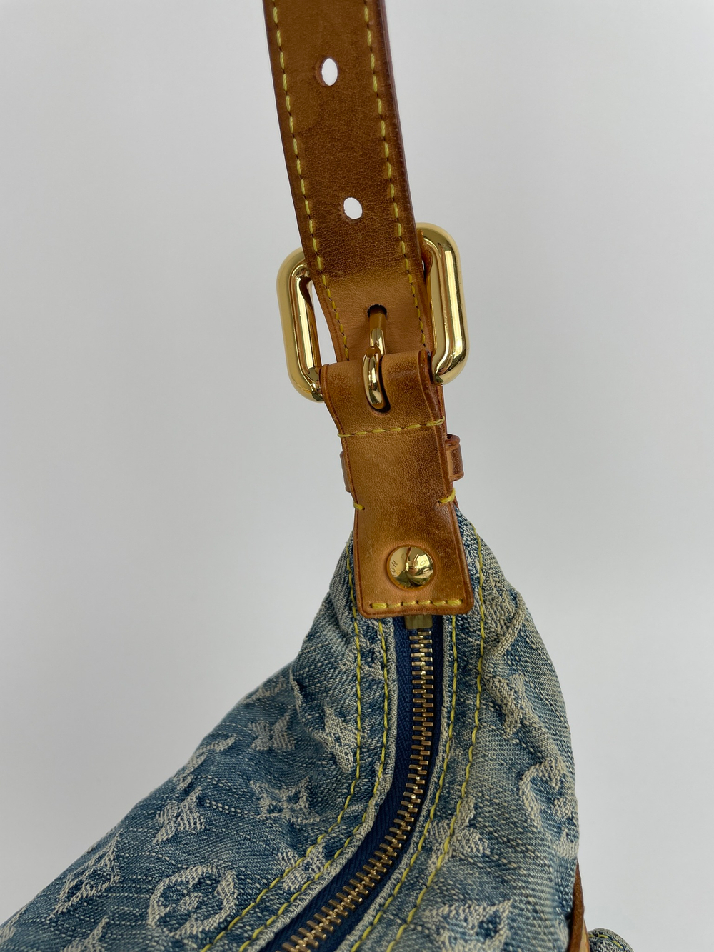 Сумка Louis Vuitton BLUE MONOGRAM DENIM & VACHETTA LEATHER BAGGY PM